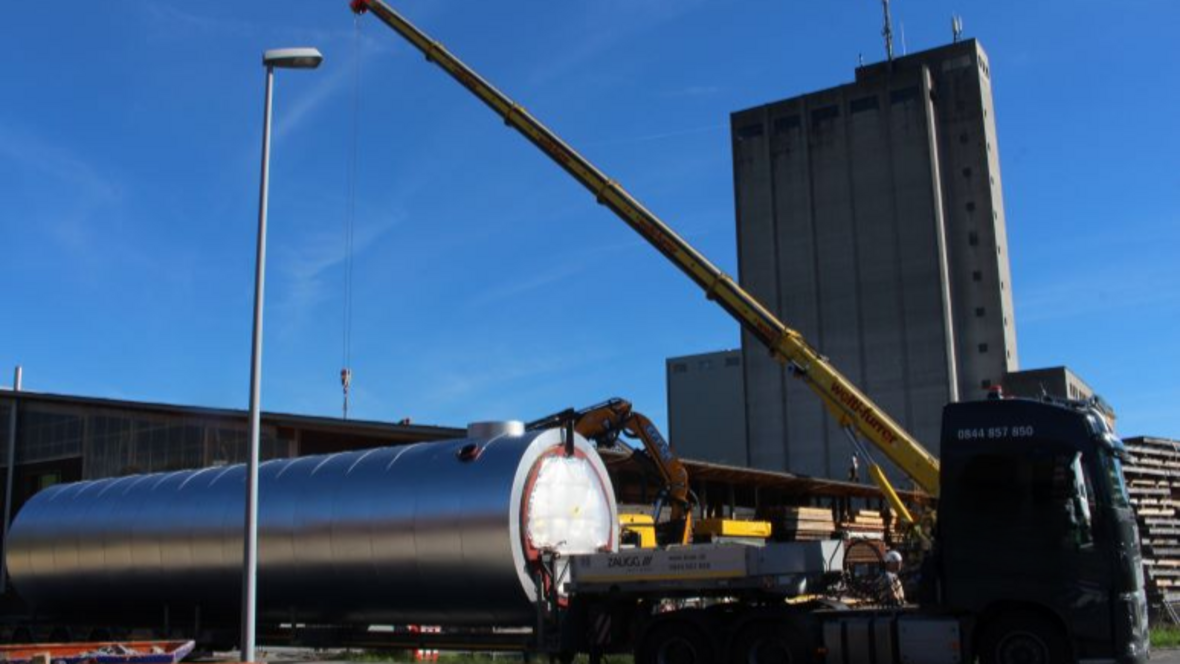 Anlieferung der Kamine