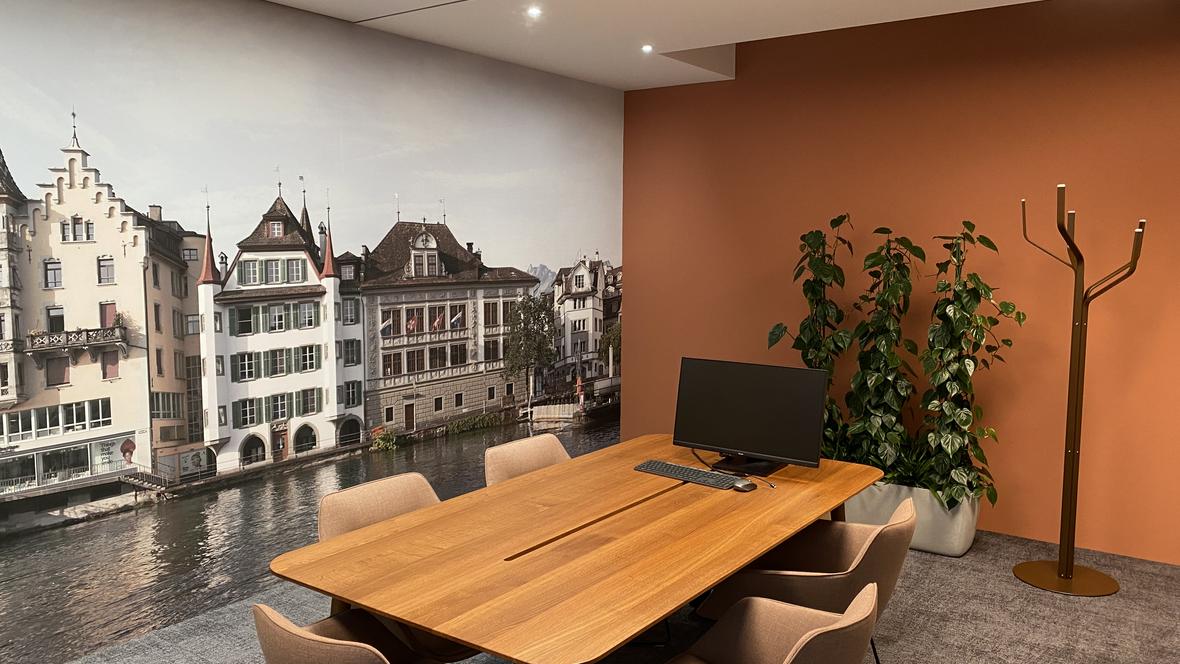 Sitzungszimmer mit städtischem Flair