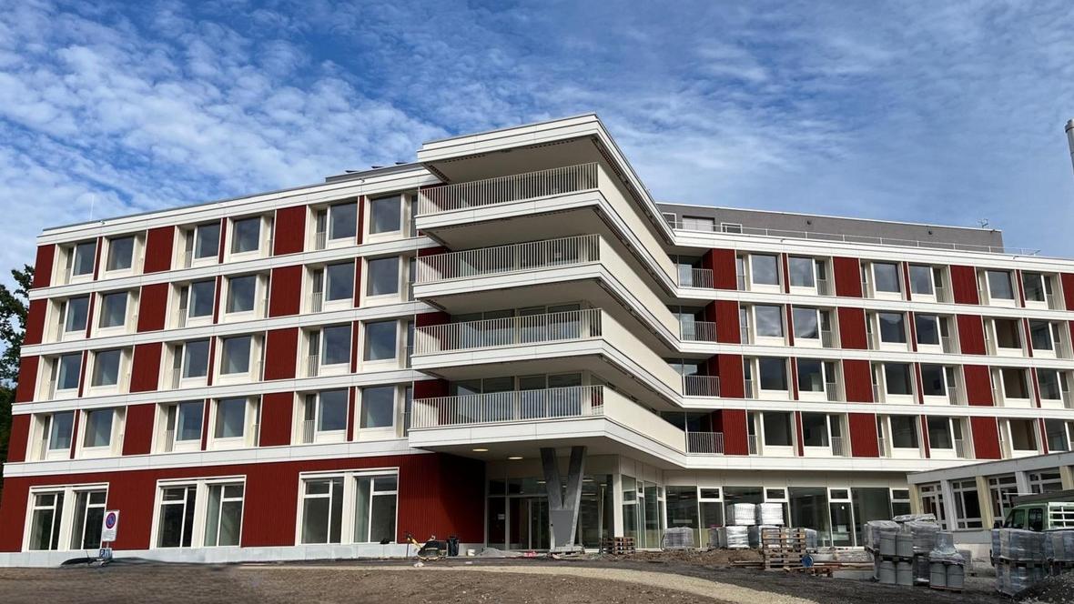 Frontalansicht von Brändistrasse her